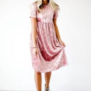 Halsel Velvet MOM Dress